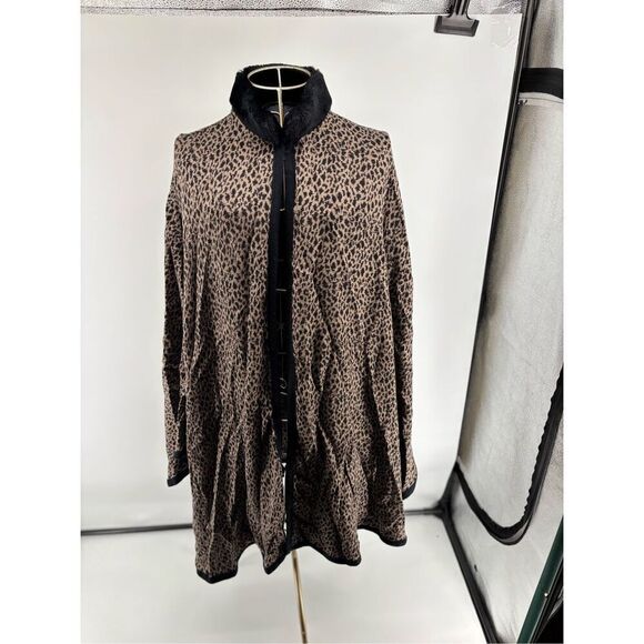 Paco Rabanne Vintage Woman’s Silk Cape Wrap With Faux Fur Trim Collar One Size